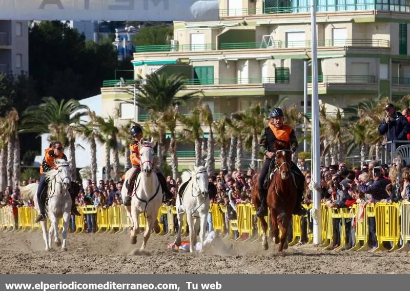 La playa de la Concha de Orpesa es un hipódromo por un día