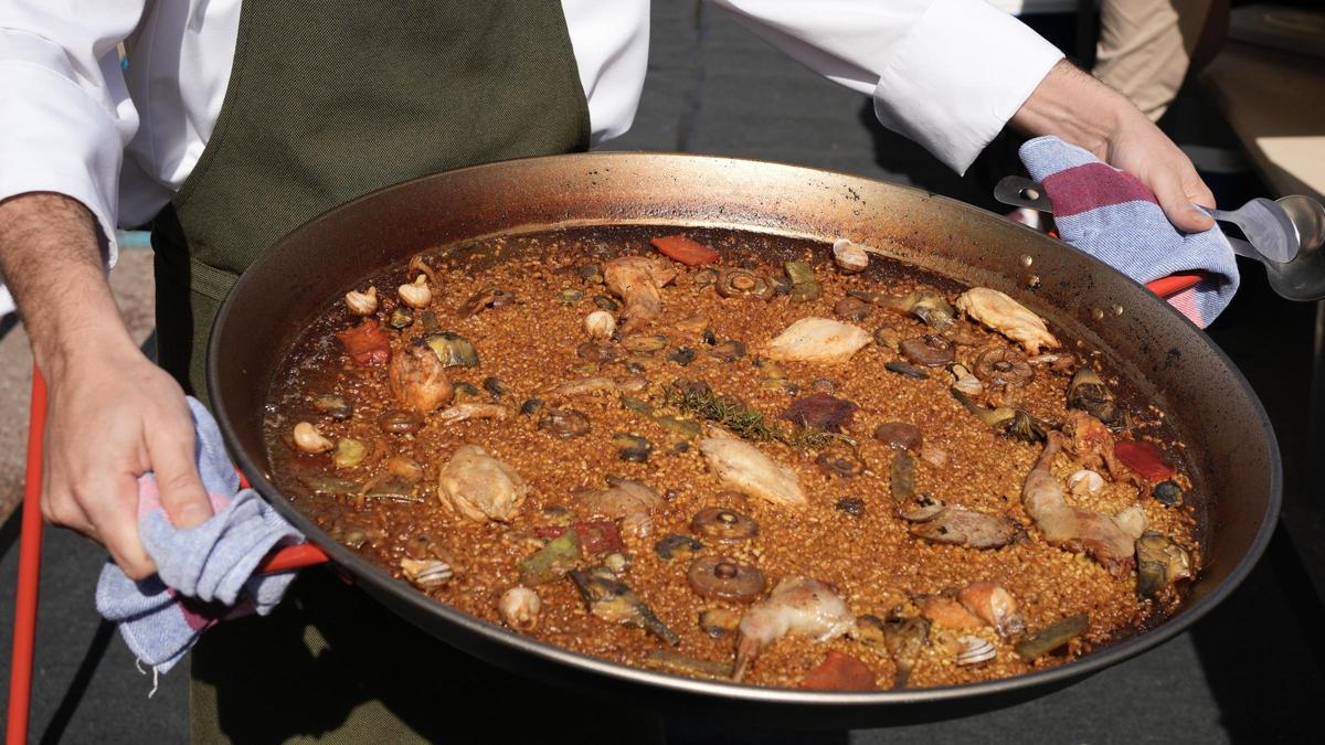 El arroz de temporada de setas y caza con el que Arturo Roig ganó esta edición de TastArròs.