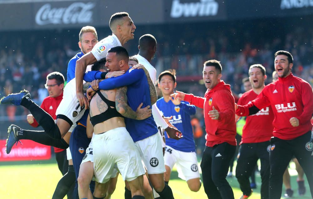 Valencia - Huesca, la celebración del gol de Picci