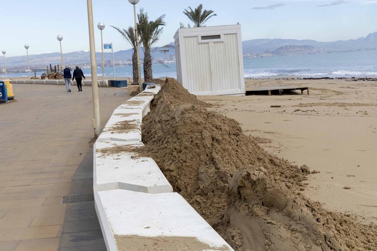 Estas son las playas más afectadas por las borrascas Ingrid y Harry en Alicante Estas son las playas más afectadas por las borrascas Ingrid y Harry en Alicante