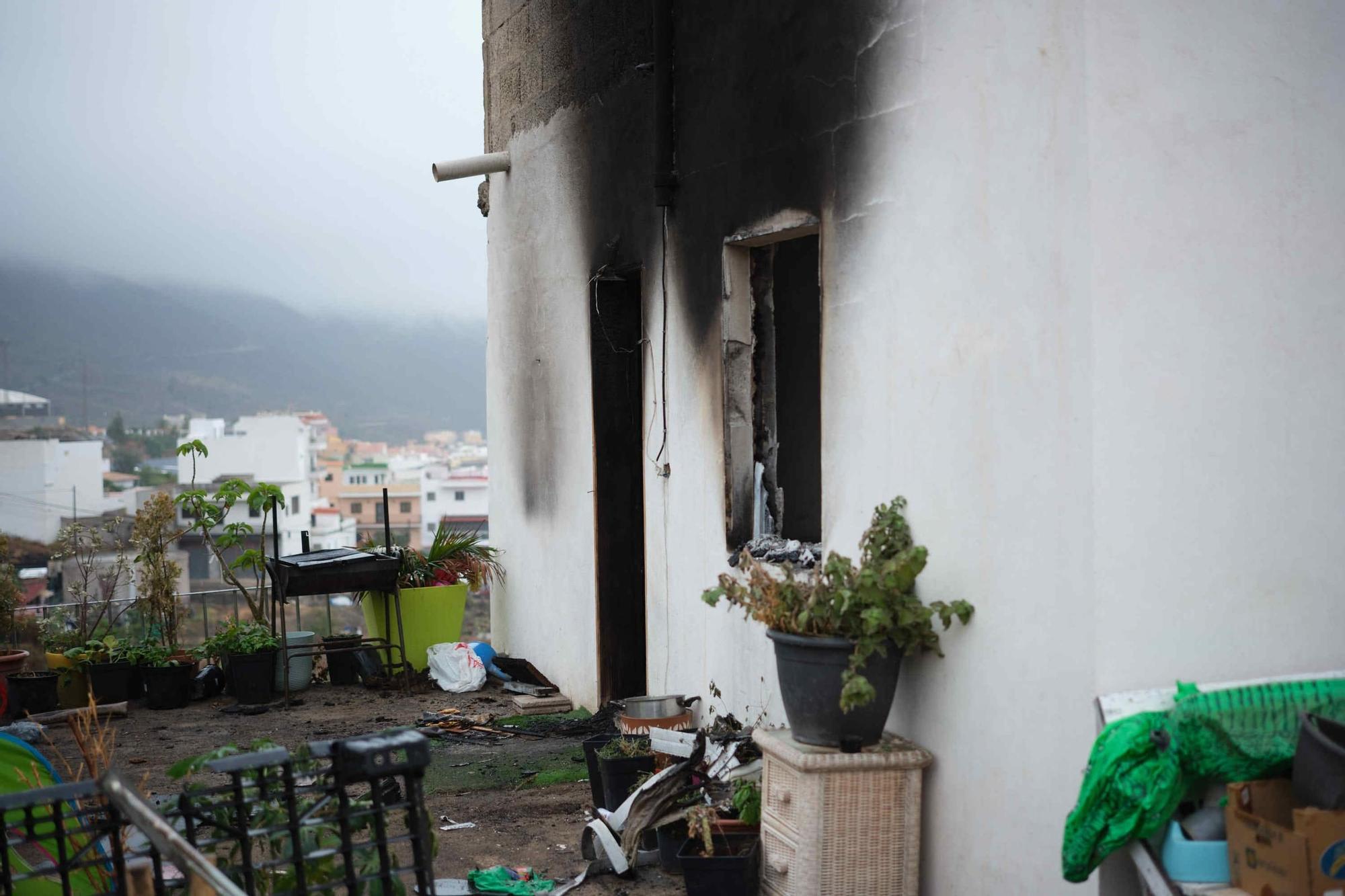 Un hombre incendia la casa con su pareja y su hijo dentro en Tenerife
