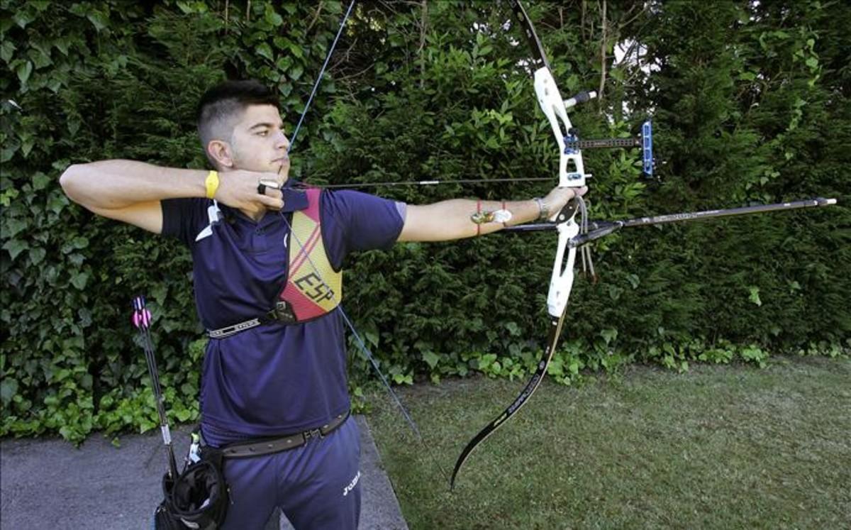 Alvariño tiro con arco