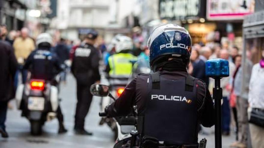 La Policía ofrece charlas a los escolares sobre  el consumo de drogas y alcohol