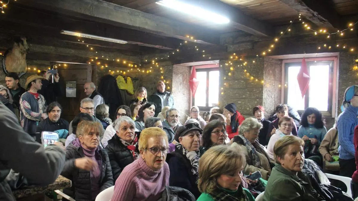 El filandar de San Juan de la Cuesta: un homenaje a la mujer de apellido "sanabresa"