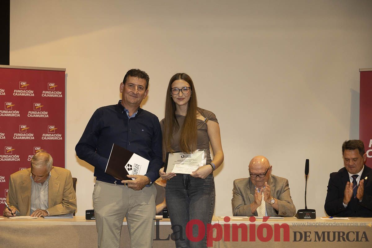 Entrega de los premios de la Fundación Robles Chillida a estudiantes caravaqueños