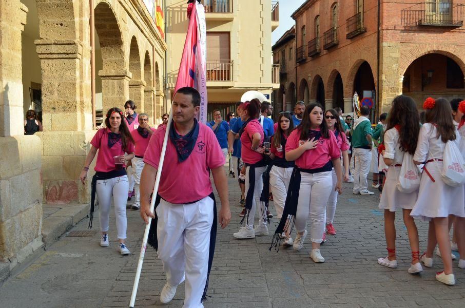 Así fue el desfile inaugural de las peñas