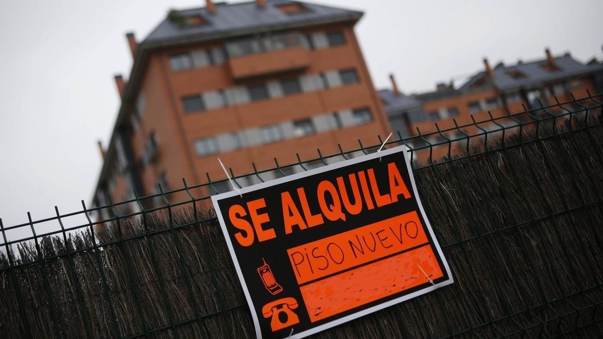 Cartel de una vivienda que se alquila