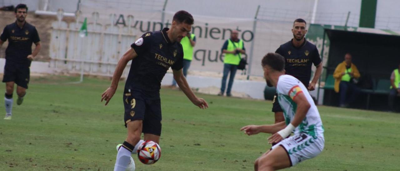 El CD Castellón ha empatado en el campo del colista Antequera.