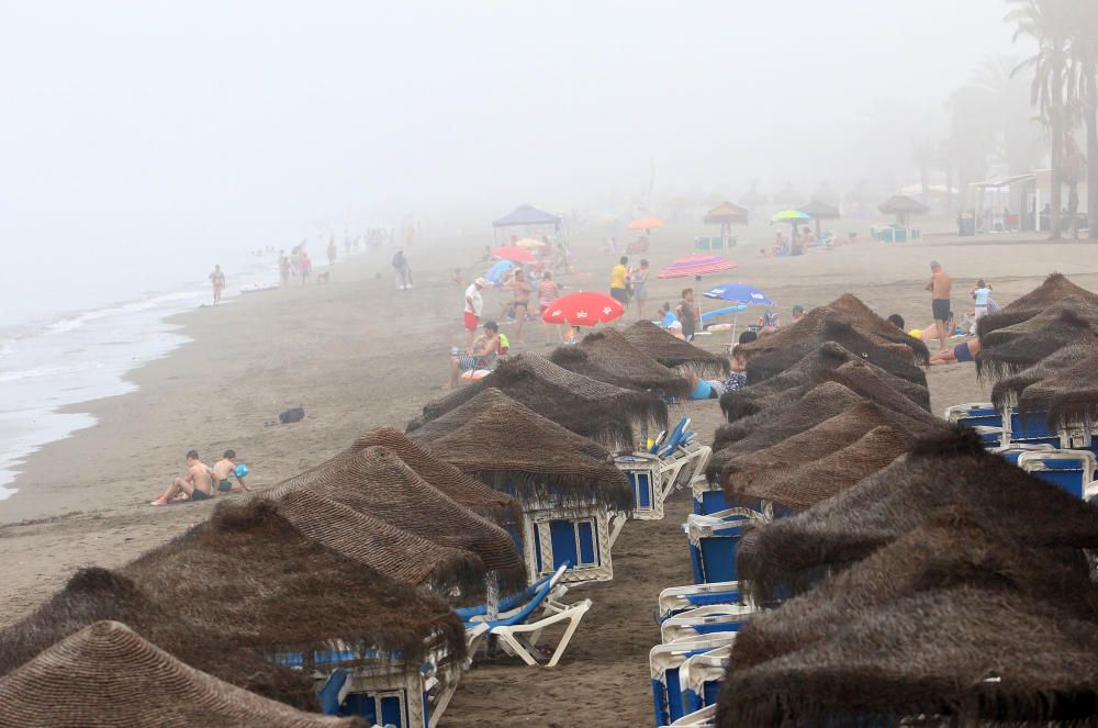 La niebla cubre Málaga.