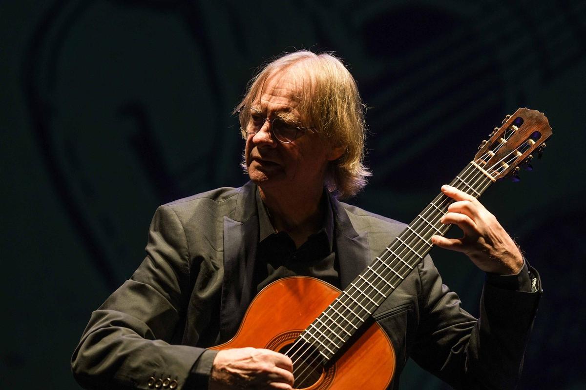 Loquillo y David Russell animan la noche cordobesa