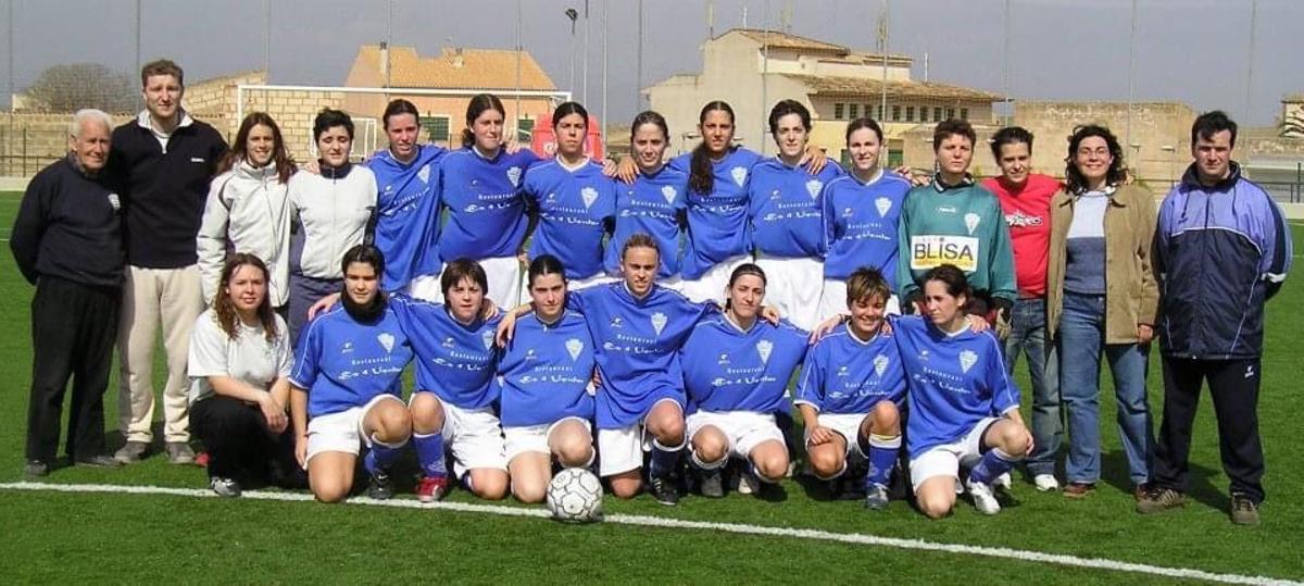 fútbol femenino. Una de las plantillas del Algaida en los 25 años de historia del club (1)