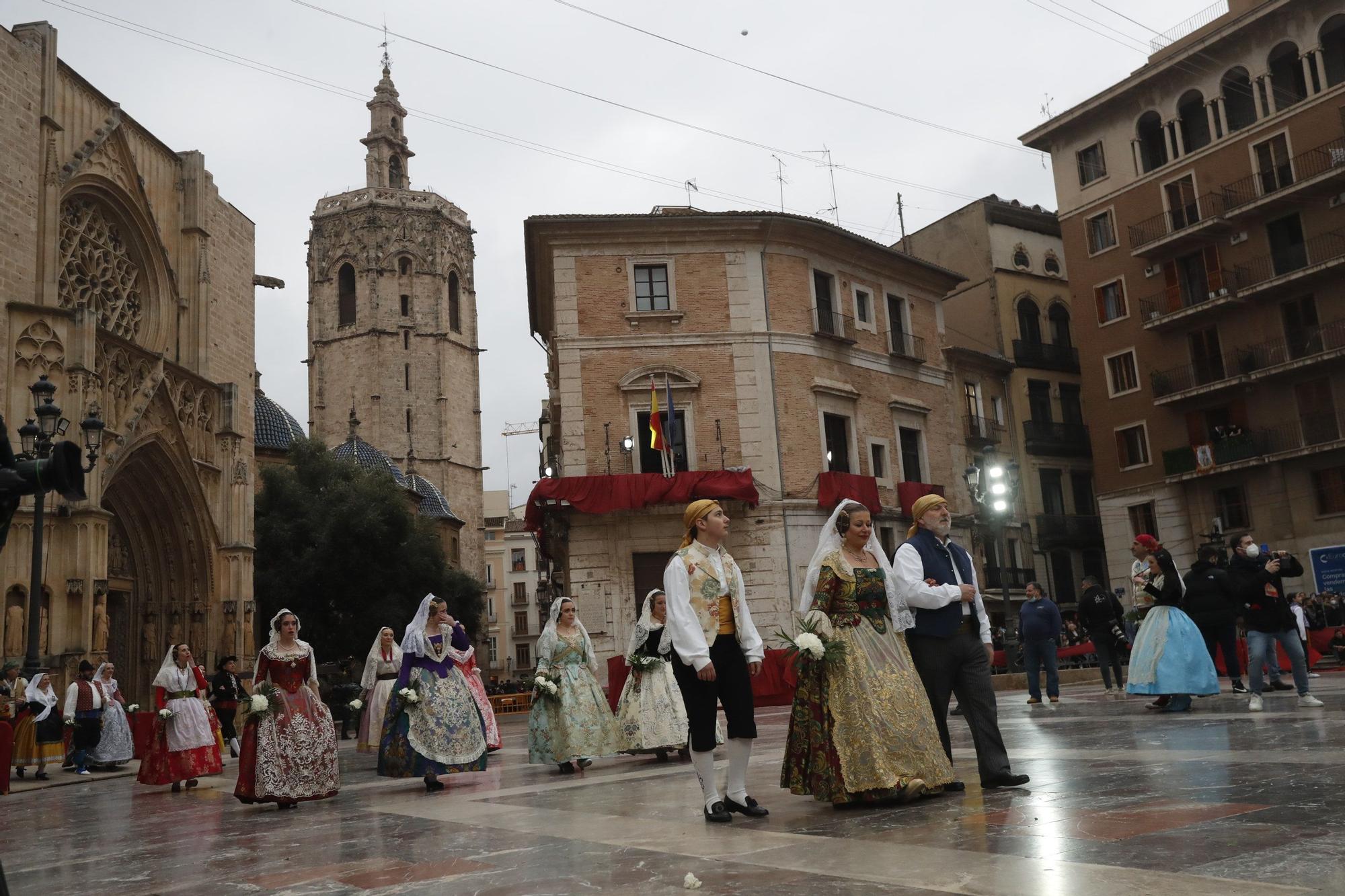 Búscate en el segundo día de ofrenda por la calle de la Paz (entre las 18:00 a las 19:00 horas)