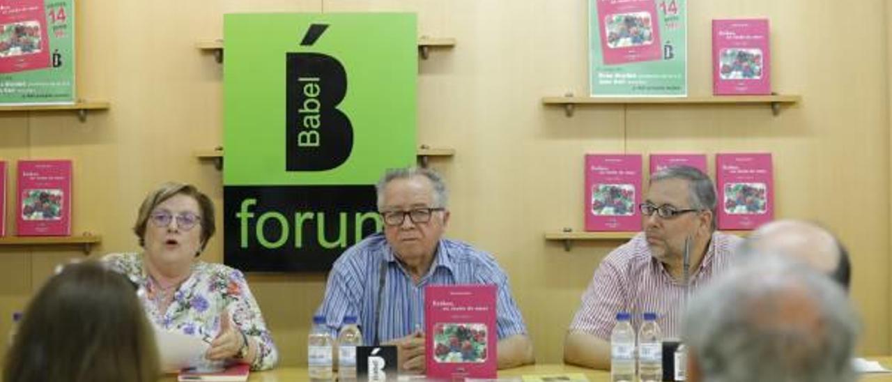 La presentación del libro tuvo lugar ayer en la librería Babel de Castelló.