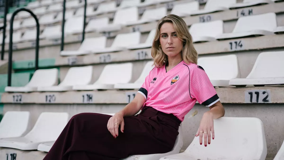 El Castellón presenta una nueva (y atrevida) camiseta
