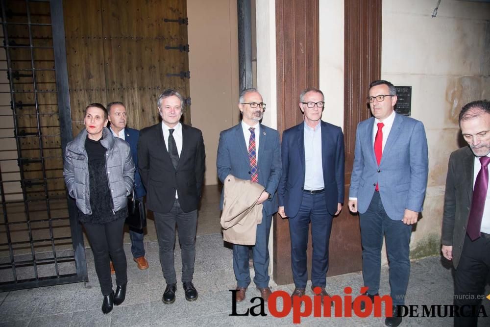 El Ministro de Cultura visita la exposición 'Místi