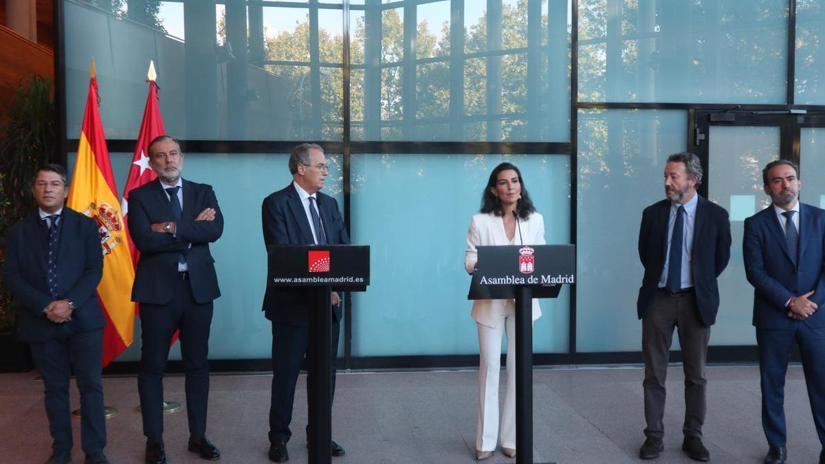 Enrique Ossorio y Rocío Monasterio, en su comparecencia ante los medios.