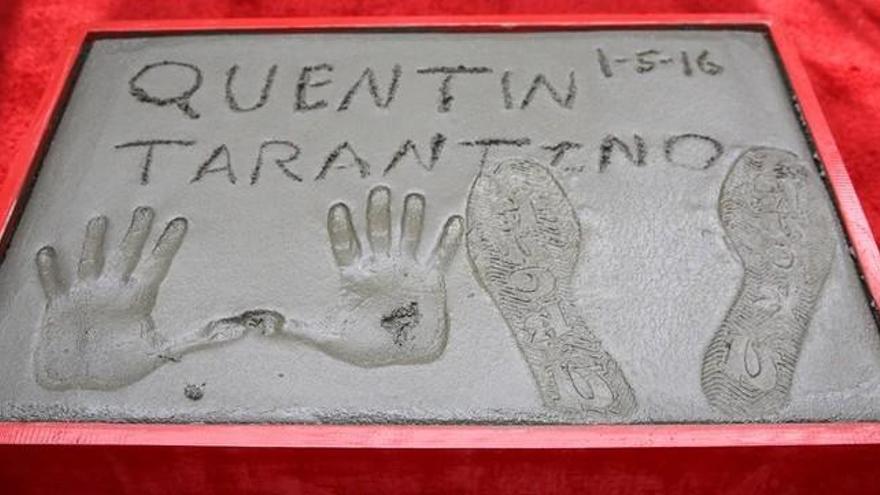 Quentin Tarantino deja un &#039;Fuck u&#039; como huella en el Teatro Chino