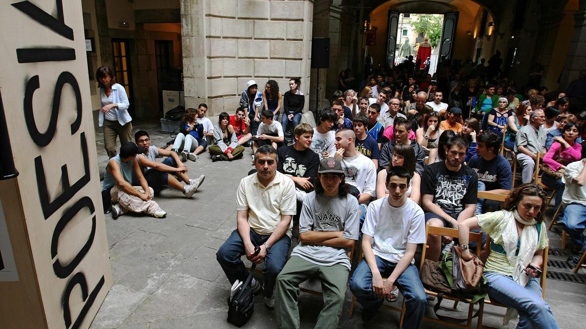 Recital en el Festival de Poesía de Barcelona, en el Palau de la Virreina.