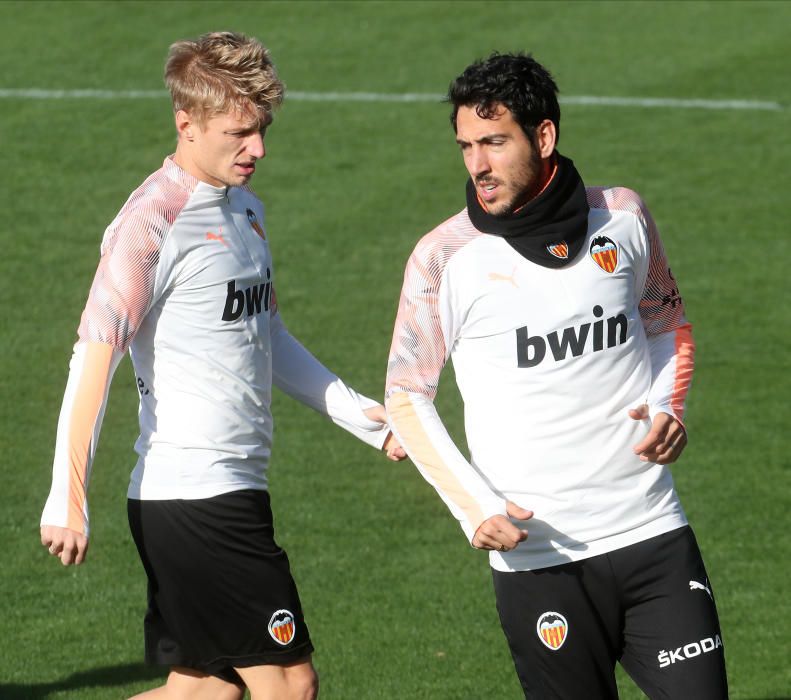 Las imágenes del entrenamiento del Valencia CF antes de medirse al Real Madrid