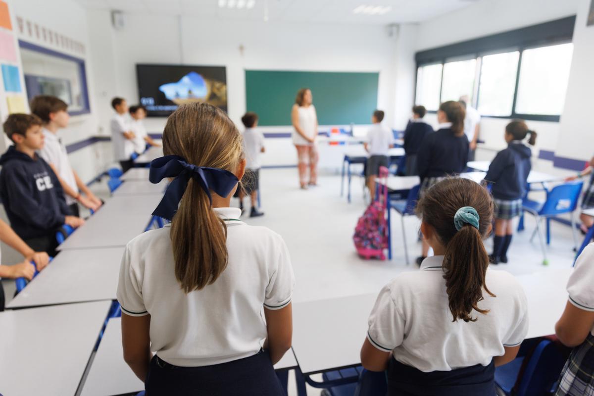 Varios niños en un aula del colegio CEU San Pablo de Sanchinarro, el primer día de curso escolar, a 6 de septiembre de 2023, en Madrid (España). Varios niños en un aula del colegio CEU San Pablo de Sanchinarro, el primer día de curso escolar, a 6 de septiembre de 2023, en Madrid (España).