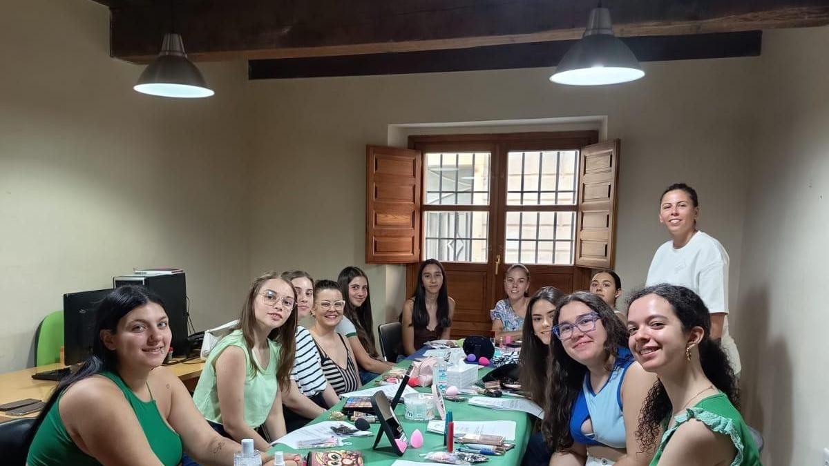 Taller de automaquillaje, que ha finalizado recientemente.
