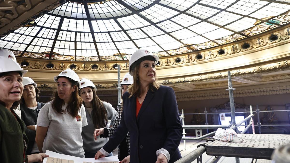 María José Catalá supervisa las obras del Hemiciclo del Ayuntamiento de València