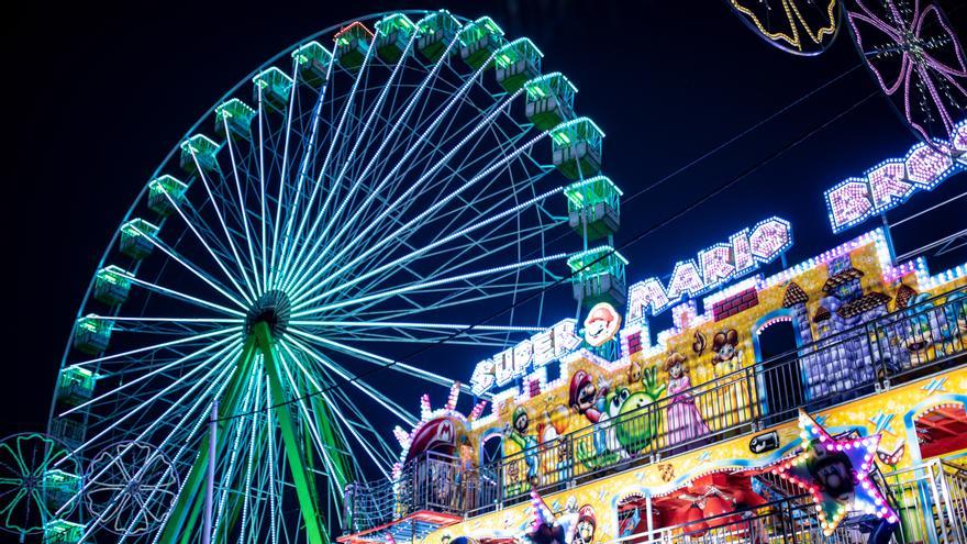 La feria de Mérida tendrá hilo musical y las atracciones que incumplan los decibelios se desmontarán