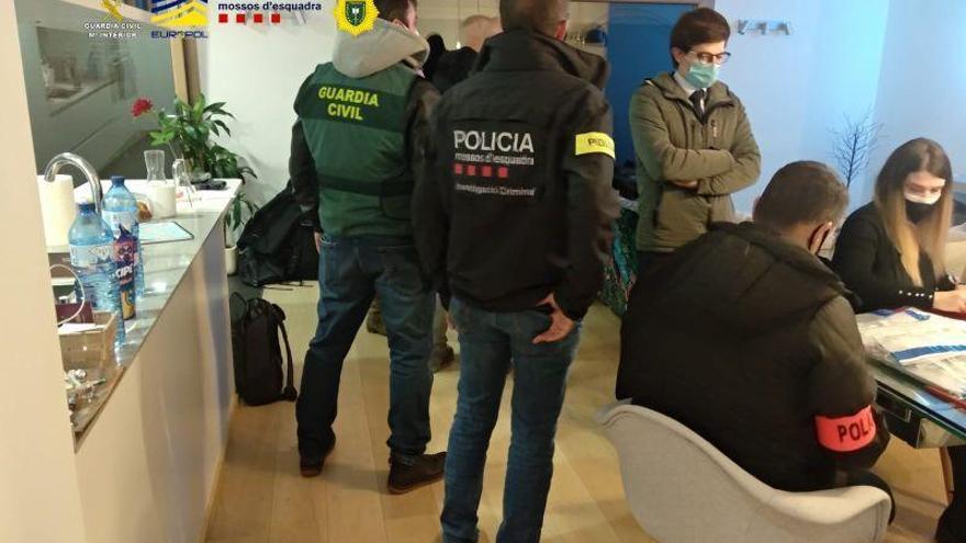 Detenidos seis individuos en Andorra por una supuesta estafa por &quot;Trading&quot;