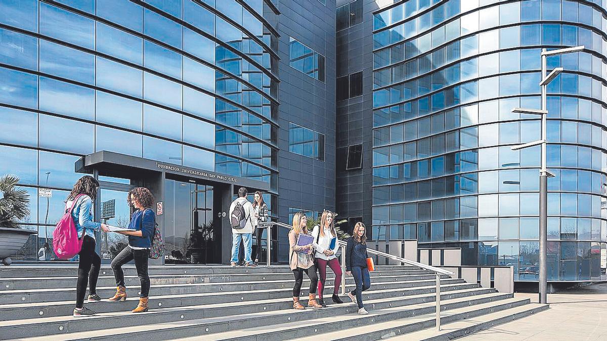 El Plan de Excelencia de esta universidad potencia la capacitación profesional y personal de los estudiantes.