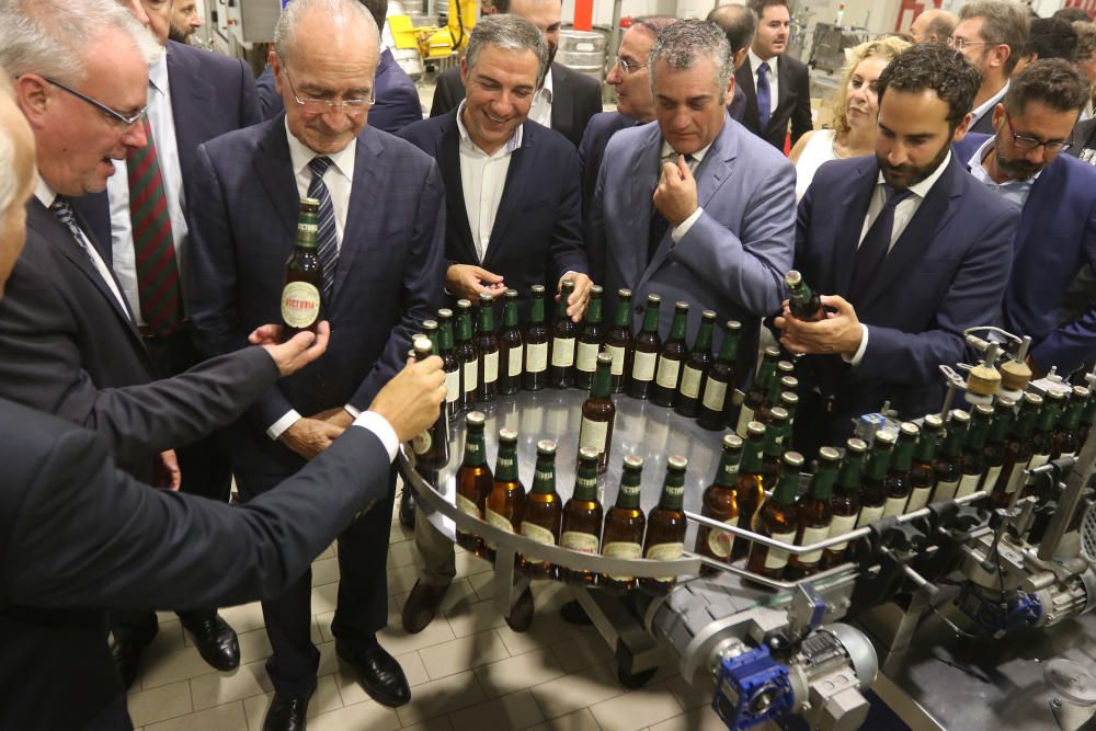 Representantes políticos e institucionales de Málaga acudieron al acto oficial de inauguración de la fábrica de Cerveza Victoria