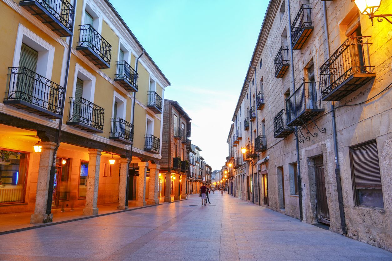 Calle en Burgo de Osma, Soria.