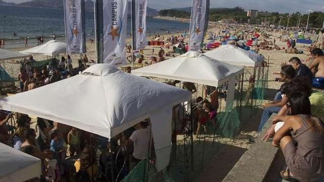 Carpas del Campus do Mar celebrado en Vigo.