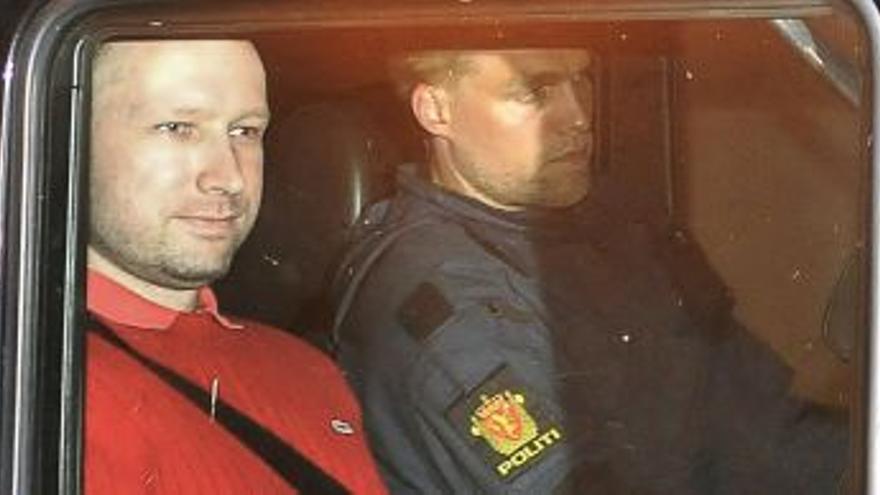 Breivik asume la matanza y dice que quería &quot;castigar&quot; a la socialdemocracia