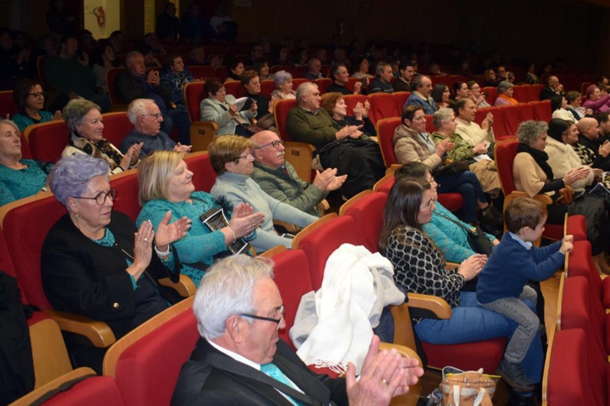 El concierto se desarrolló en el Auditorio Municipal de Valga, sito en Cordeiro.