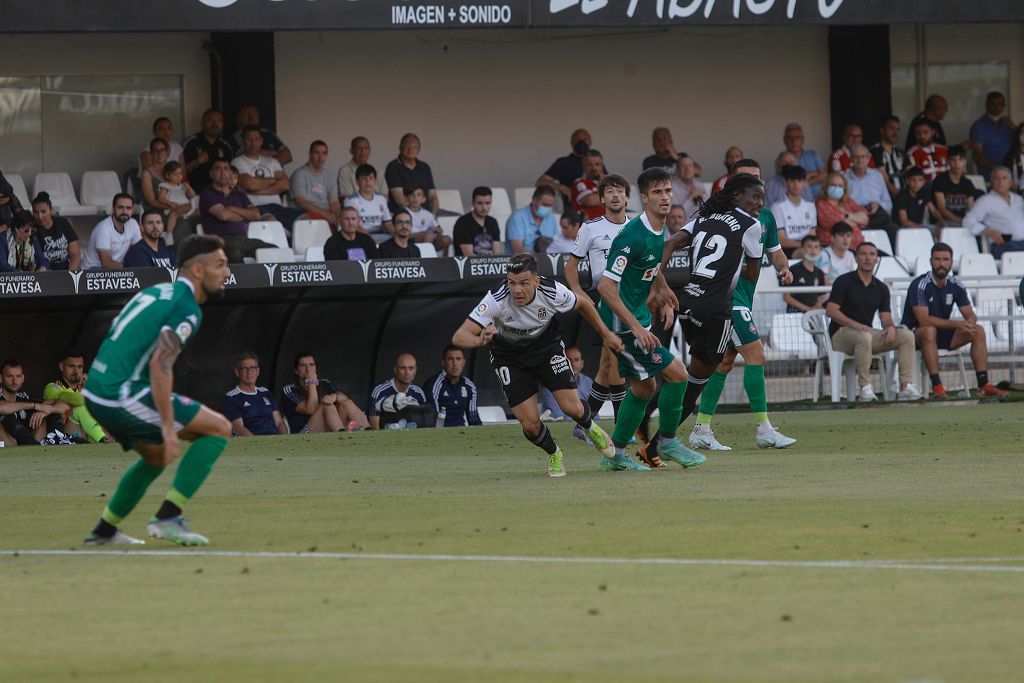 El FC Cartagena 'entierra' al Amorebieta