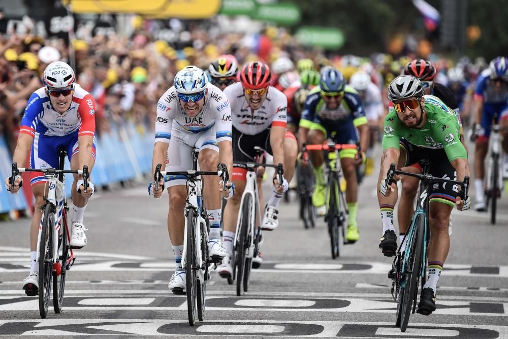 El ciclista eslovaco Peter Sagan (Bora-Hansgrohe) se ha impuesto este viernes en la decimotercera etapa del Tour de Francia, disputada entre Bourg d''Oisans y Valence sobre 169,5 kilómetros.