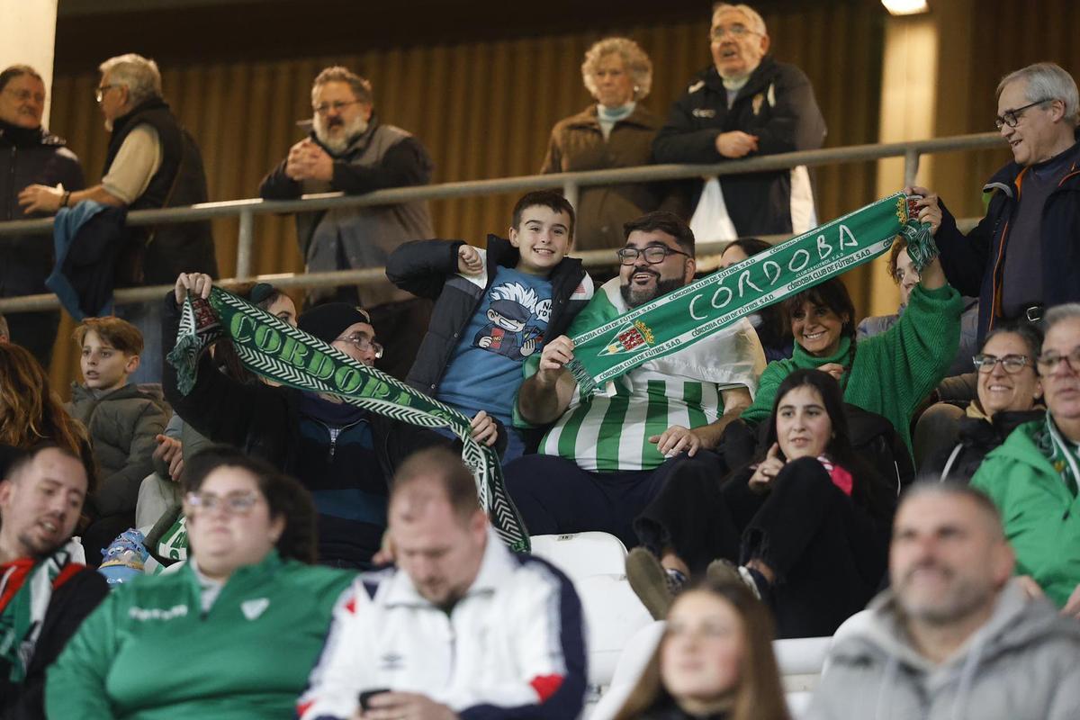 Córdoba CF-Burgos | Las imágenes de la afición en El Arcángel