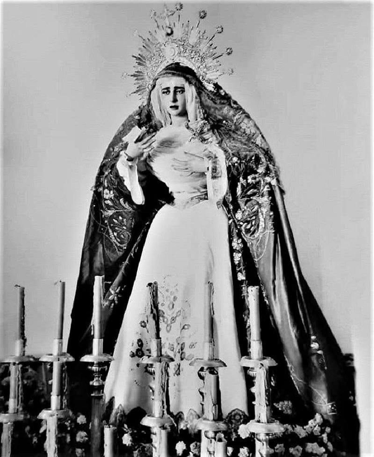 Estampa antigua de la Virgen de los Dolores.