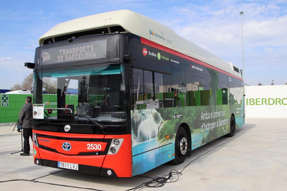 Un bus de hidrógeno de TMB Un bus de hidrógeno de TMB