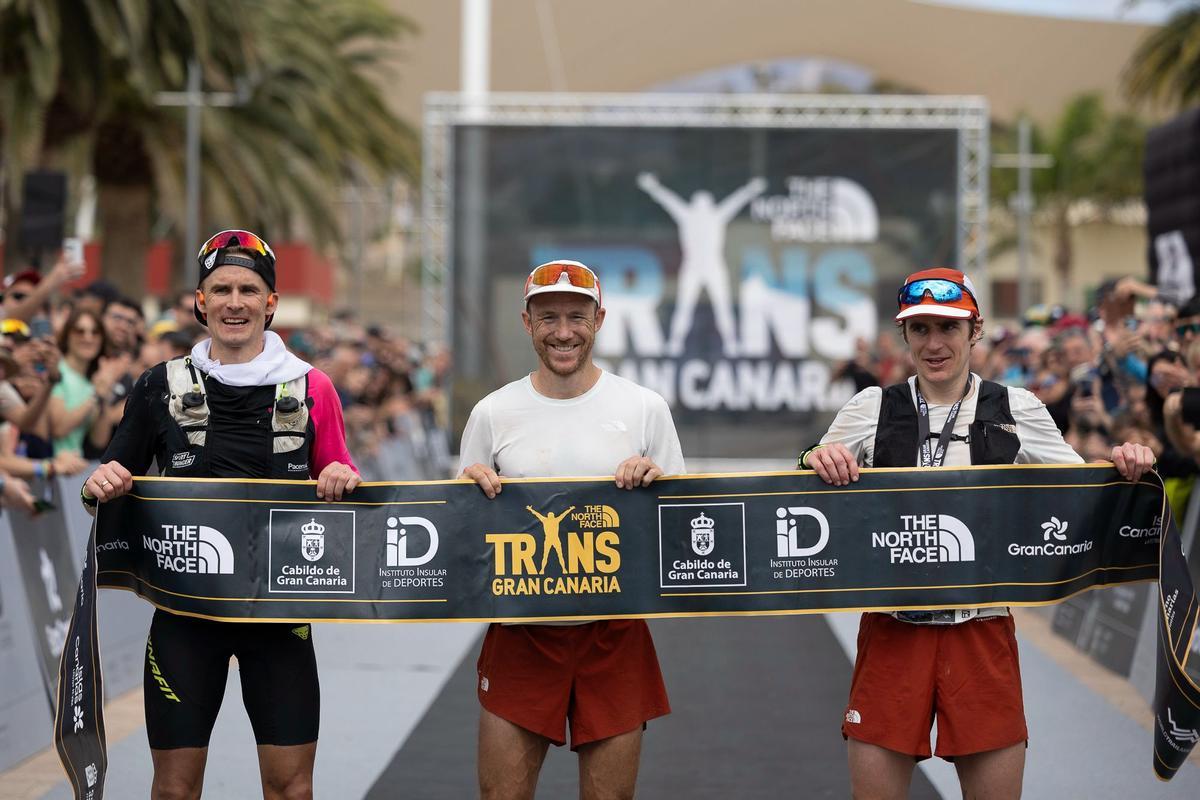 El podio masculino de la Classic de la Transgrancanaria con Namberger, Albon y Wade