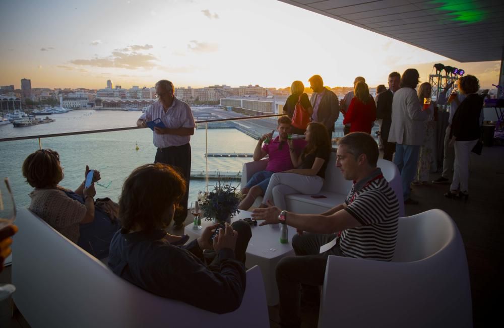 Fiesta de inauguración en el renovado Veles e Vents.