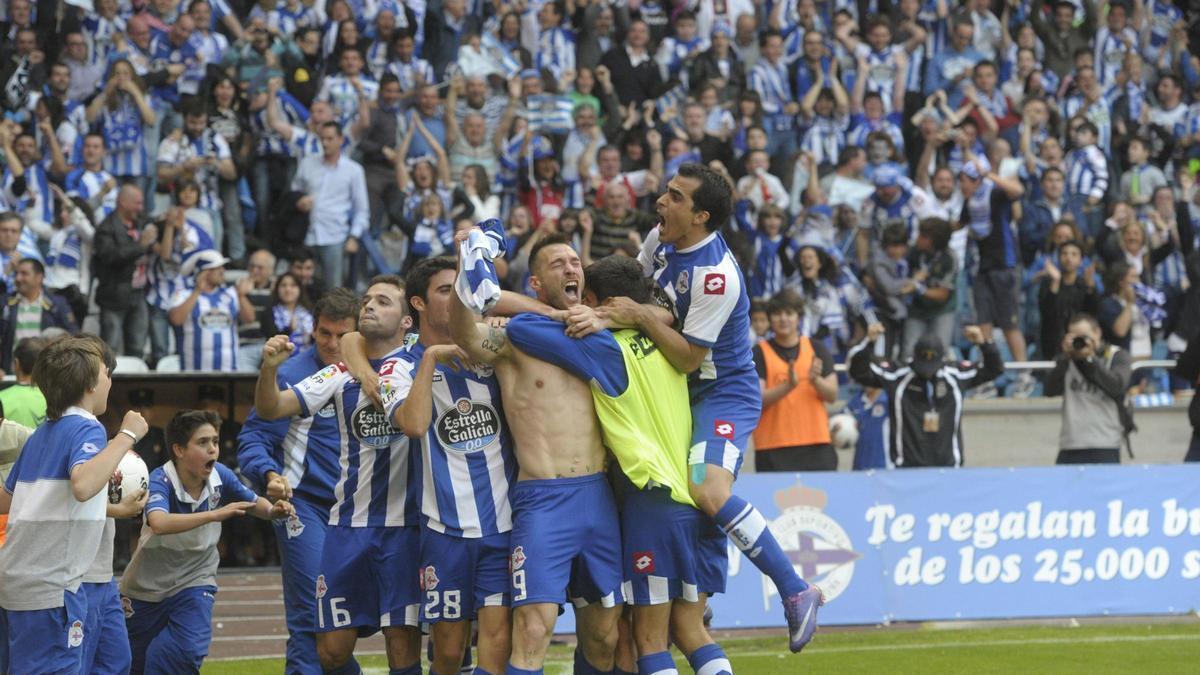 Xisco festeja su gol al Huesca en 2012