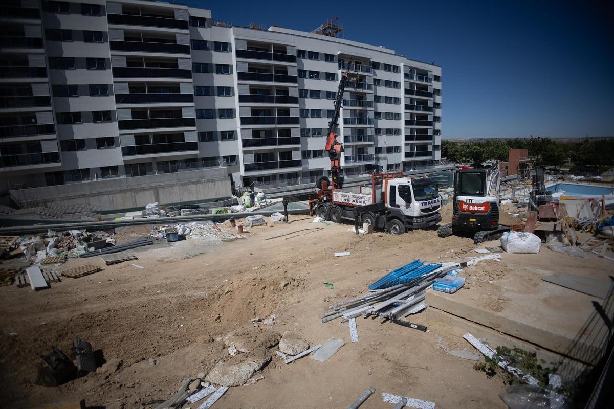 Construcción de viviendas en el barrio de Valdebebas (Madrid).