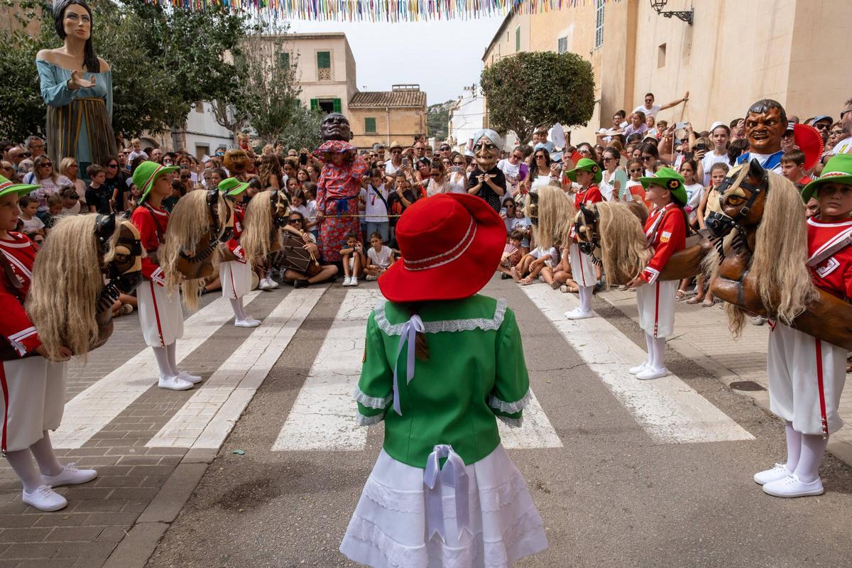 Felanitx disfruta con Sant Agustí y la irreverencia del Cosso Felanitx disfruta con Sant Agustí y la irreverencia del Cosso
