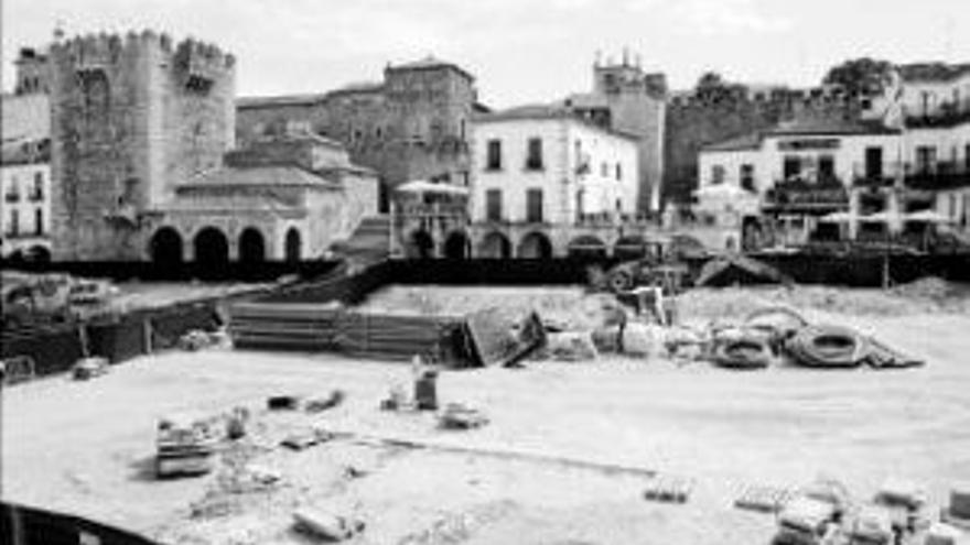 El juez no ve motivos para paralizar las obras de remodelación de la plaza Mayor