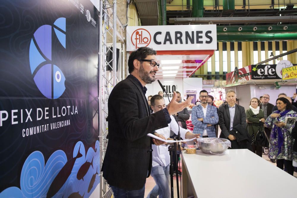 Autroridades y representantes de las Lonjas acudieron a la presentación de Llotja de Peix.