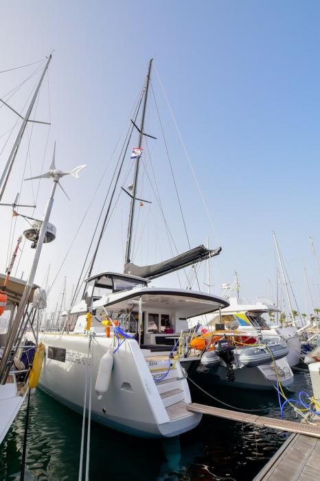 Primeras embarcaciones que llegan al Muelle ...