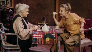 Lola Herrera y Natalia Dicenta, en Camino a la Meca