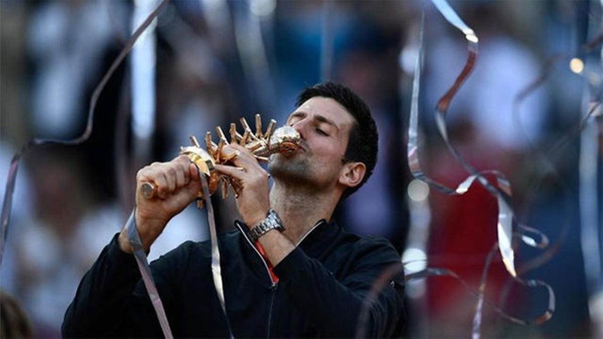 Djokovic, campeón del Mutua Madrid Open tras ganar a Tsitsipas (6-3 y 6-4)