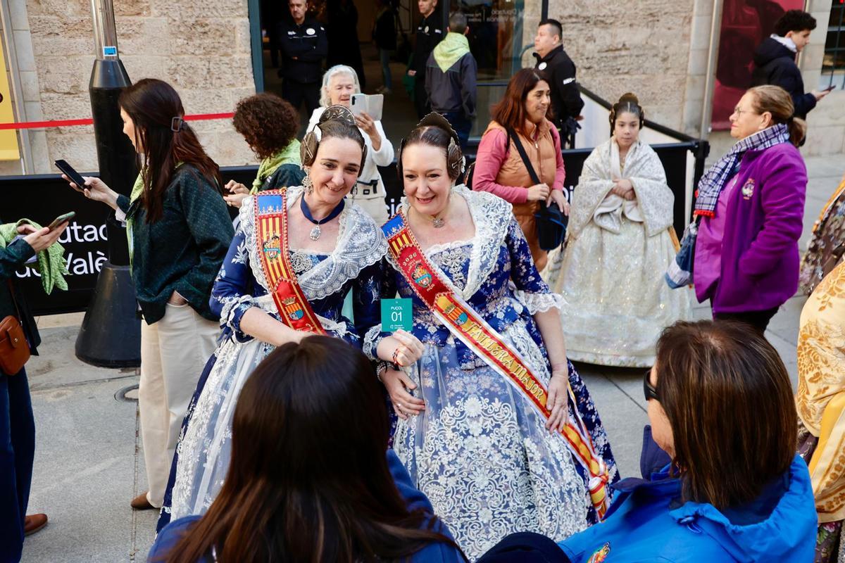 La "marea fallera" de las comarcas llega a la Diputación